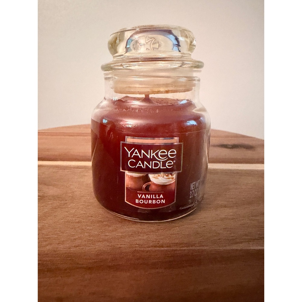 Yankee Candle Vanilla Bourbon 3.7 oz Jar Rare Discontinued Scent New